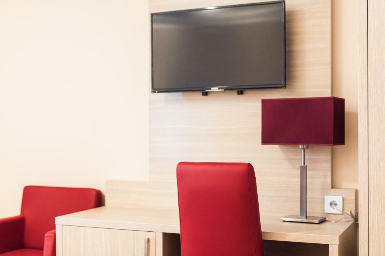Hotel Hamburger Perle Екстер'єр фото