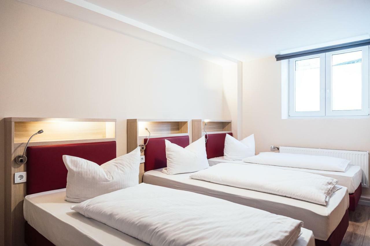 Hotel Hamburger Perle Екстер'єр фото